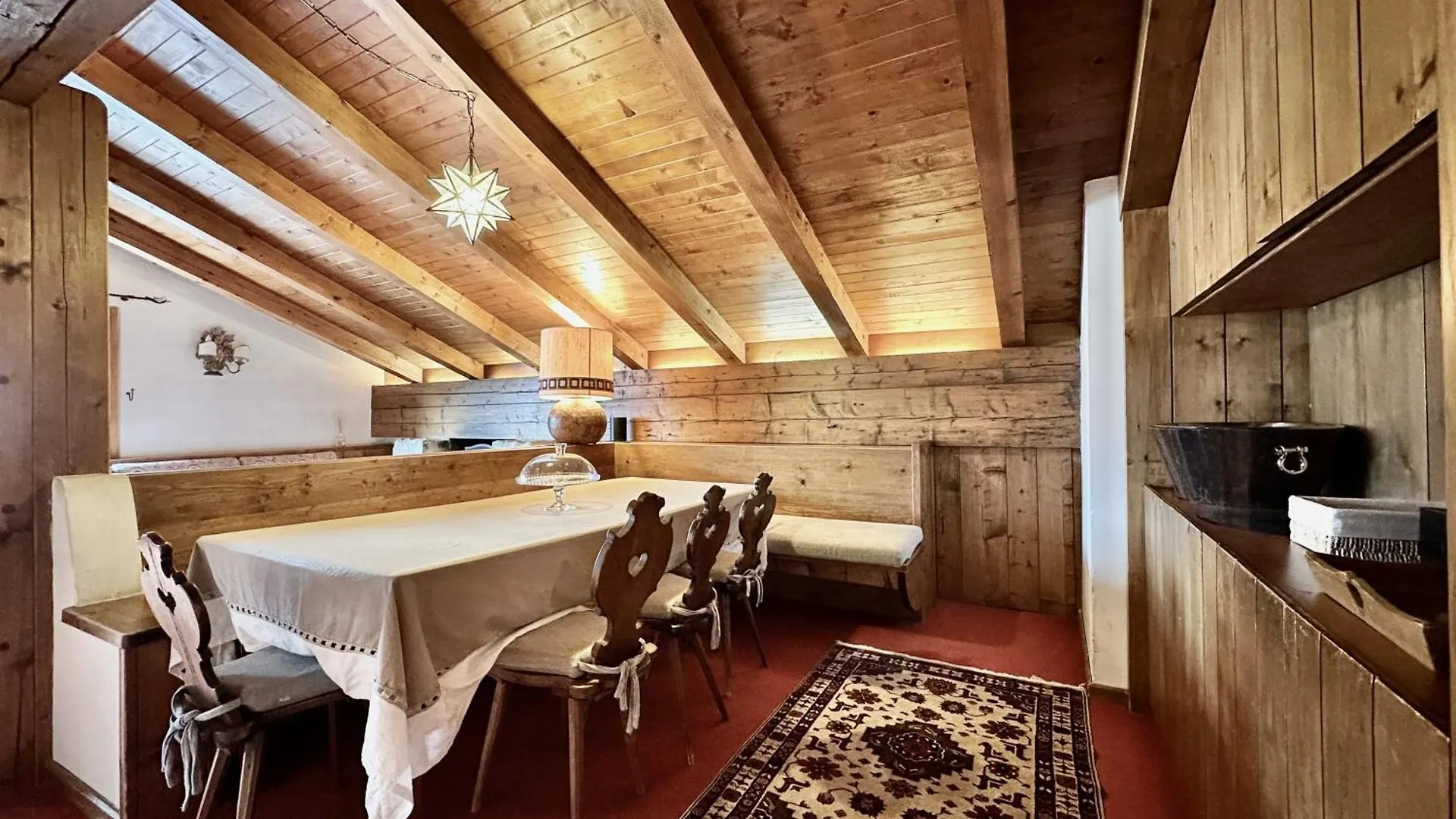 Beautiful 3 Bedroom New Flat In コルティーナ・ダンペッツォ