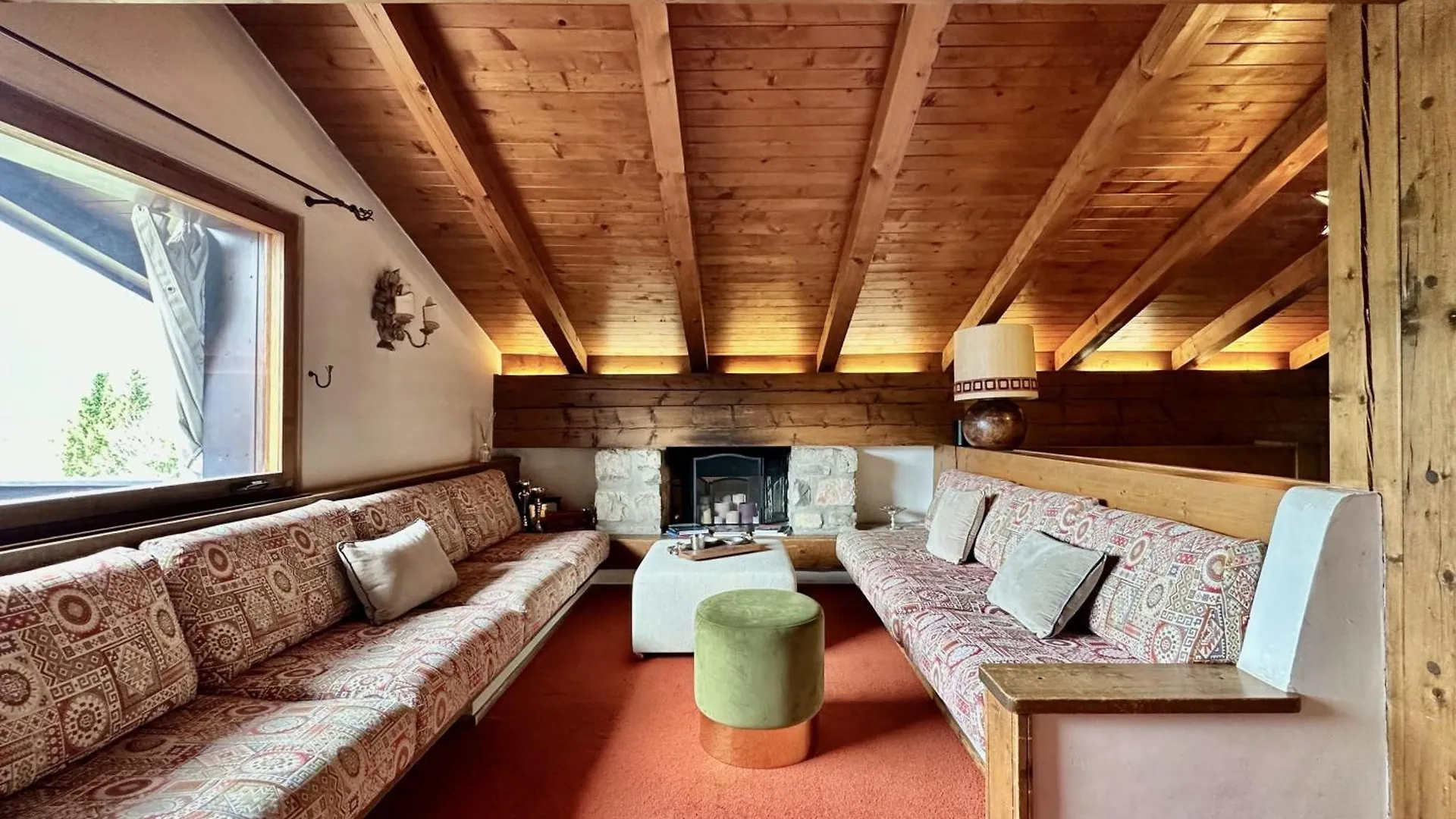 Beautiful 3 Bedroom New Flat In コルティーナ・ダンペッツォ 0*,  イタリア